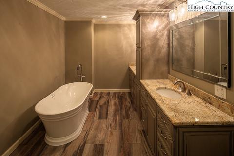 2039 Hickory, Boone, NC 28607 photo 13