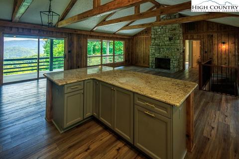 2039 Hickory, Boone, NC 28607 photo 5