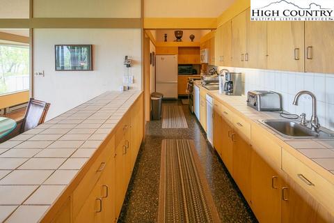 2001 Hickory, Boone, NC 28607 photo 15