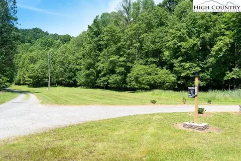 314 Bear Creek Ln, Deep Gap, NC 28618 photo 37