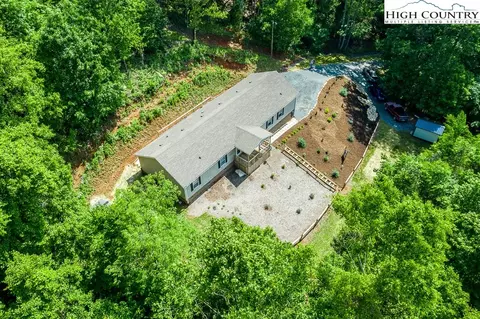 314 Bear Creek Ln, Deep Gap, NC 28618 photo 33