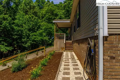 314 Bear Creek Ln, Deep Gap, NC 28618 photo 25