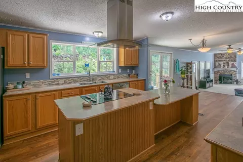 314 Bear Creek Ln, Deep Gap, NC 28618 photo 12