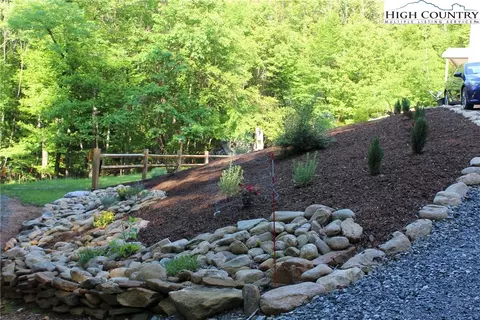 314 Bear Creek Ln, Deep Gap, NC 28618 photo 2