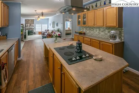314 Bear Creek Ln, Deep Gap, NC 28618 photo 13