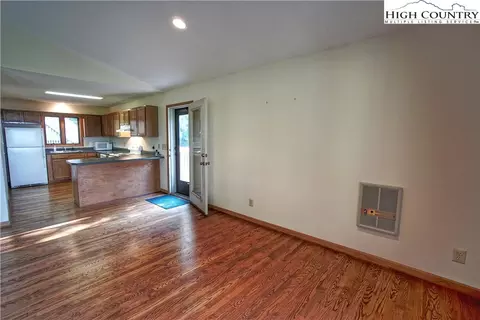 411 Lake Rd, Beech Mountain, NC 28604 photo 9