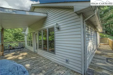 411 Lake Rd, Beech Mountain, NC 28604 photo 25