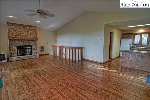 411 Lake Rd, Beech Mountain, NC 28604 photo 5