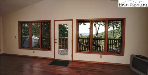 411 Lake Rd, Beech Mountain, NC 28604 photo 10