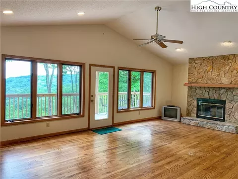 411 Lake Rd, Beech Mountain, NC 28604 photo 3