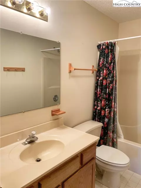 411 Lake Rd, Beech Mountain, NC 28604 photo 20