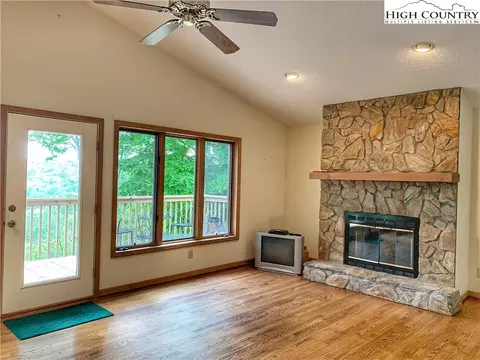 411 Lake Rd, Beech Mountain, NC 28604 photo 4