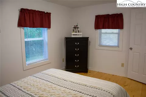 215 Holman Rd, Todd, NC 28684 photo 16