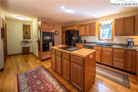 301 Algonquin Dr, Boone, NC 28607 photo 8