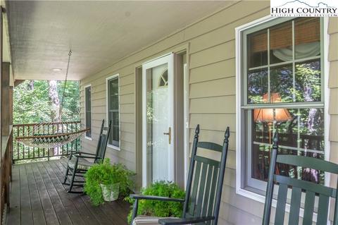 301 Algonquin Dr, Boone, NC 28607 photo 4