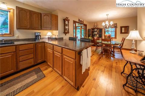 301 Algonquin Dr, Boone, NC 28607 photo 10