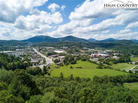 444 Eagle Dr, Boone, NC 28607 photo 3