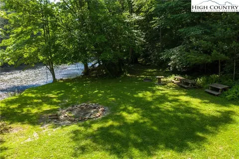 1060 White Pine Dr, Ennice, NC 28623 photo 8