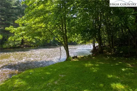 1060 White Pine Dr, Ennice, NC 28623 photo 12