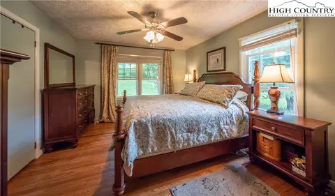 120 Crest Dr, Boone, NC 28607 photo 9