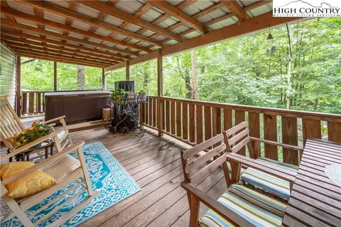 120 Crest Dr, Boone, NC 28607 photo 8