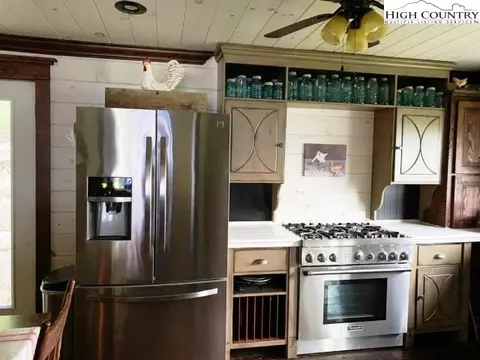 854 W Peak Rd, Creston, NC 28615 photo 25