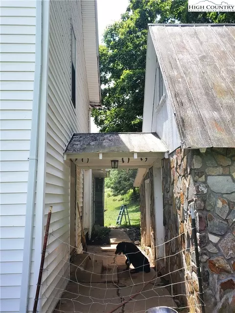 854 W Peak Rd, Creston, NC 28615 photo 18