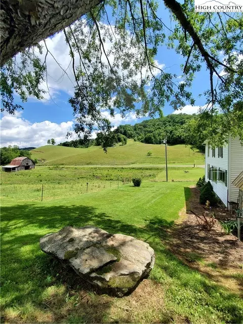 854 W Peak Rd, Creston, NC 28615 photo 10