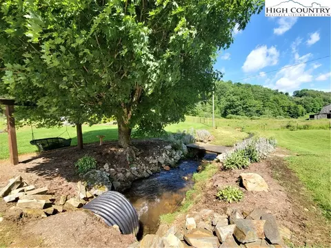 854 W Peak Rd, Creston, NC 28615 photo 8