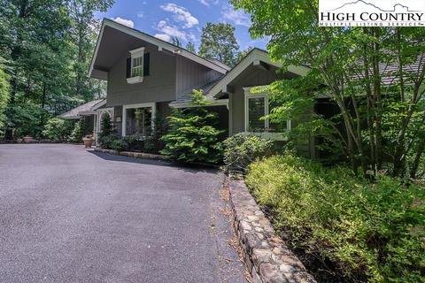 200 Cedar, Boone, NC 28607 photo 2