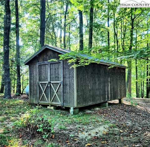 800 Lump Rd, Purlear, NC 28665 photo 16