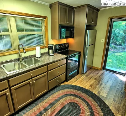 800 Lump Rd, Purlear, NC 28665 photo 29