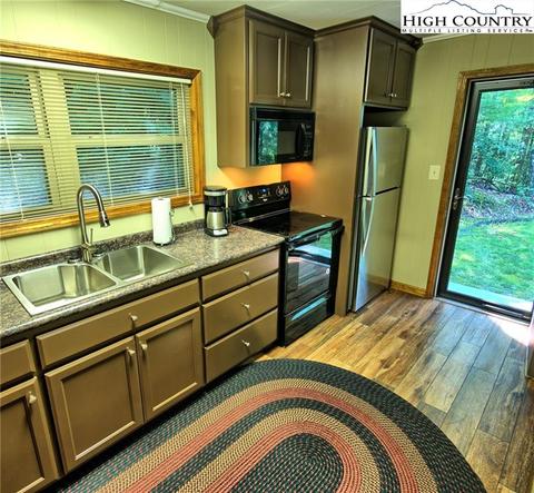 800 Lump Rd, Purlear, NC 28665 photo 29