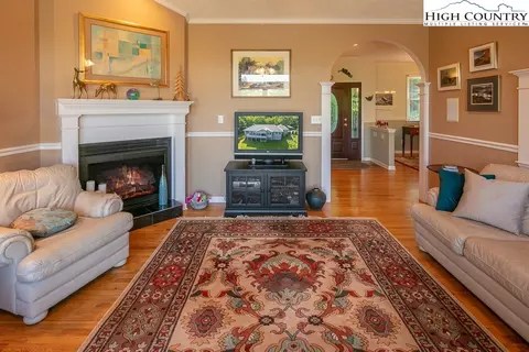 551 Algonquin Dr, Boone, NC 28607 photo 5