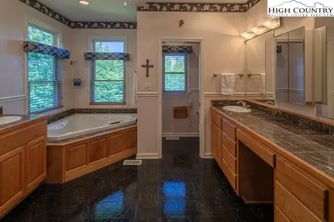 551 Algonquin Dr, Boone, NC 28607 photo 17