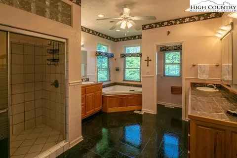 551 Algonquin Dr, Boone, NC 28607 photo 16