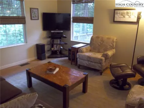 71 Spring Ln, Sparta, NC 28675 photo 6