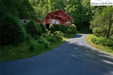 355 Paris Rd, Boone, NC 28607 photo 2