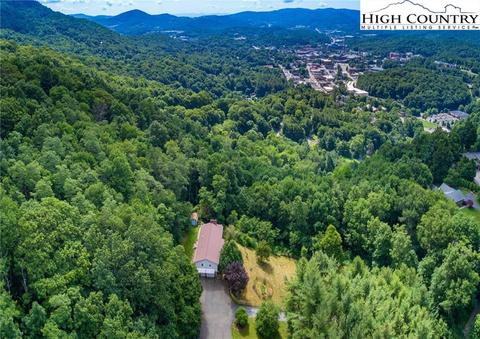 610 Pinnacle Dr, Boone, NC 28607 photo 2