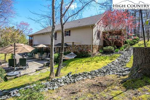 245 Hawk Ridge Rd, Deep Gap, NC 28618 photo 3