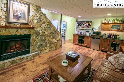 245 Hawk Ridge Rd, Deep Gap, NC 28618 photo 31