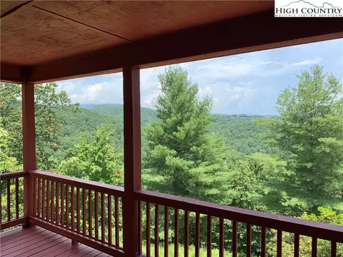 305 Wolf Pen Rd, Purlear, NC 28665 photo 6