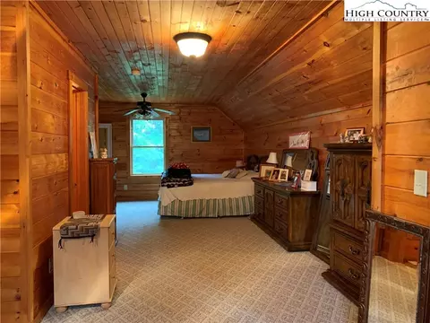 305 Wolf Pen Rd, Purlear, NC 28665 photo 32