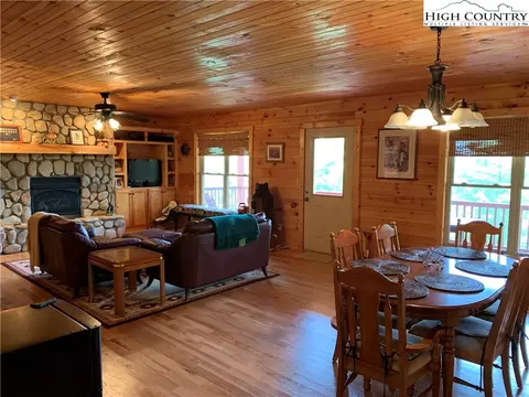 305 Wolf Pen Rd, Purlear, NC 28665 photo 23