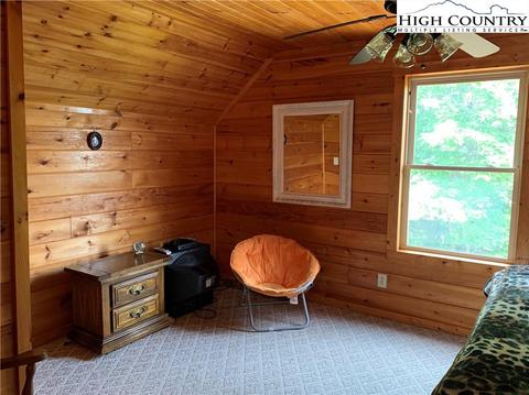 305 Wolf Pen Rd, Purlear, NC 28665 photo 34
