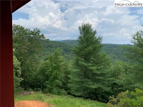 305 Wolf Pen Rd, Purlear, NC 28665 photo 9