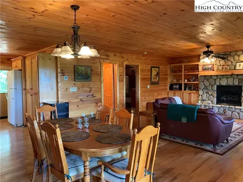 305 Wolf Pen Rd, Purlear, NC 28665 photo 25