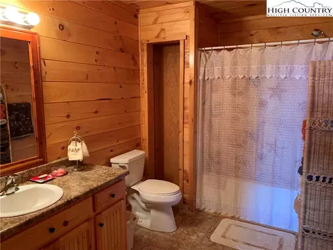 305 Wolf Pen Rd, Purlear, NC 28665 photo 31