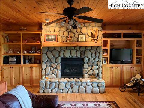 305 Wolf Pen Rd, Purlear, NC 28665 photo 27
