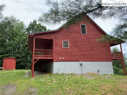 305 Wolf Pen Rd, Purlear, NC 28665 photo 2